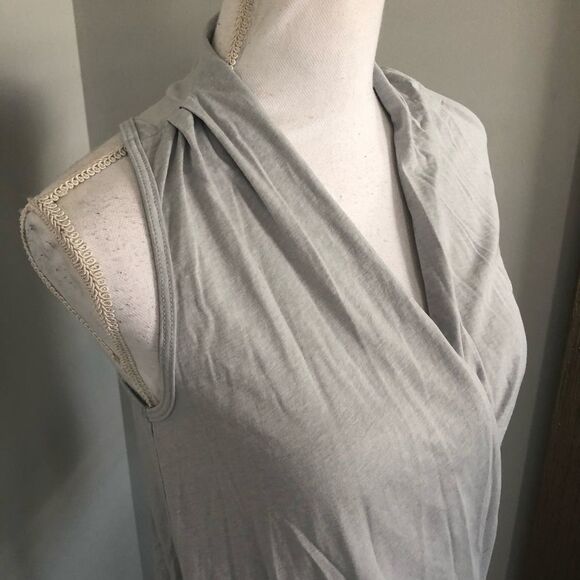Fabletics Gray Sleeveless Wrap Tank - Picture 2 of 6